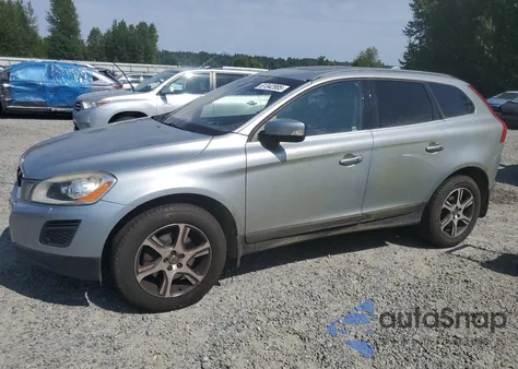 2013 Volvo Xc60 T6 z USA, uszkodzony, nr VIN YV4902DZ3D2435789